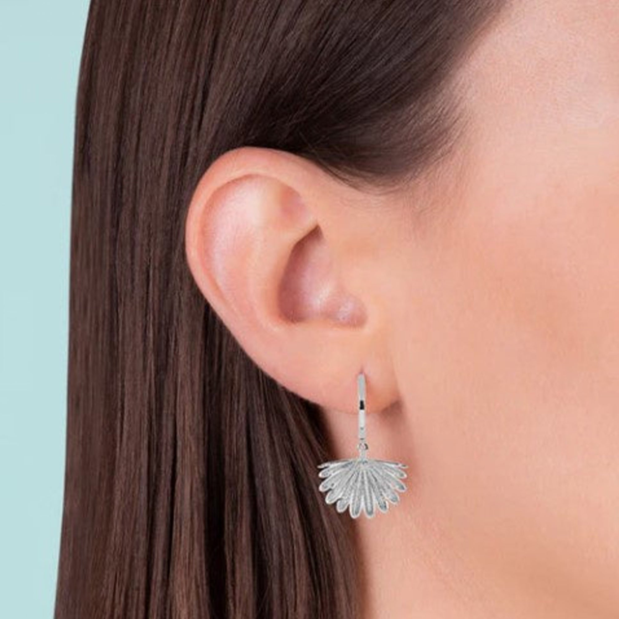 Fan Tail Midi Huggie Earrings