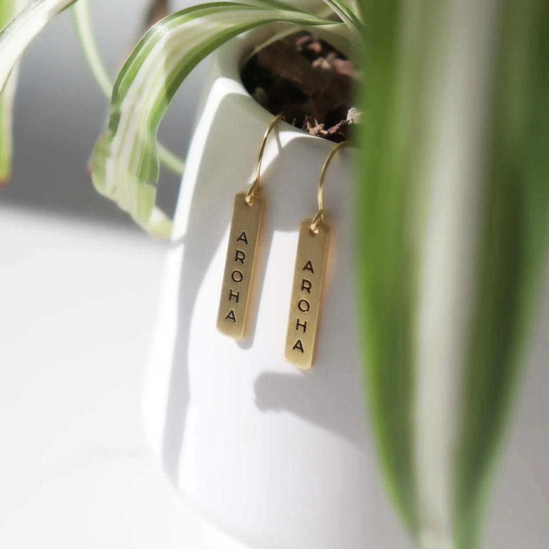 Te Reo Aroha Earrings Gold