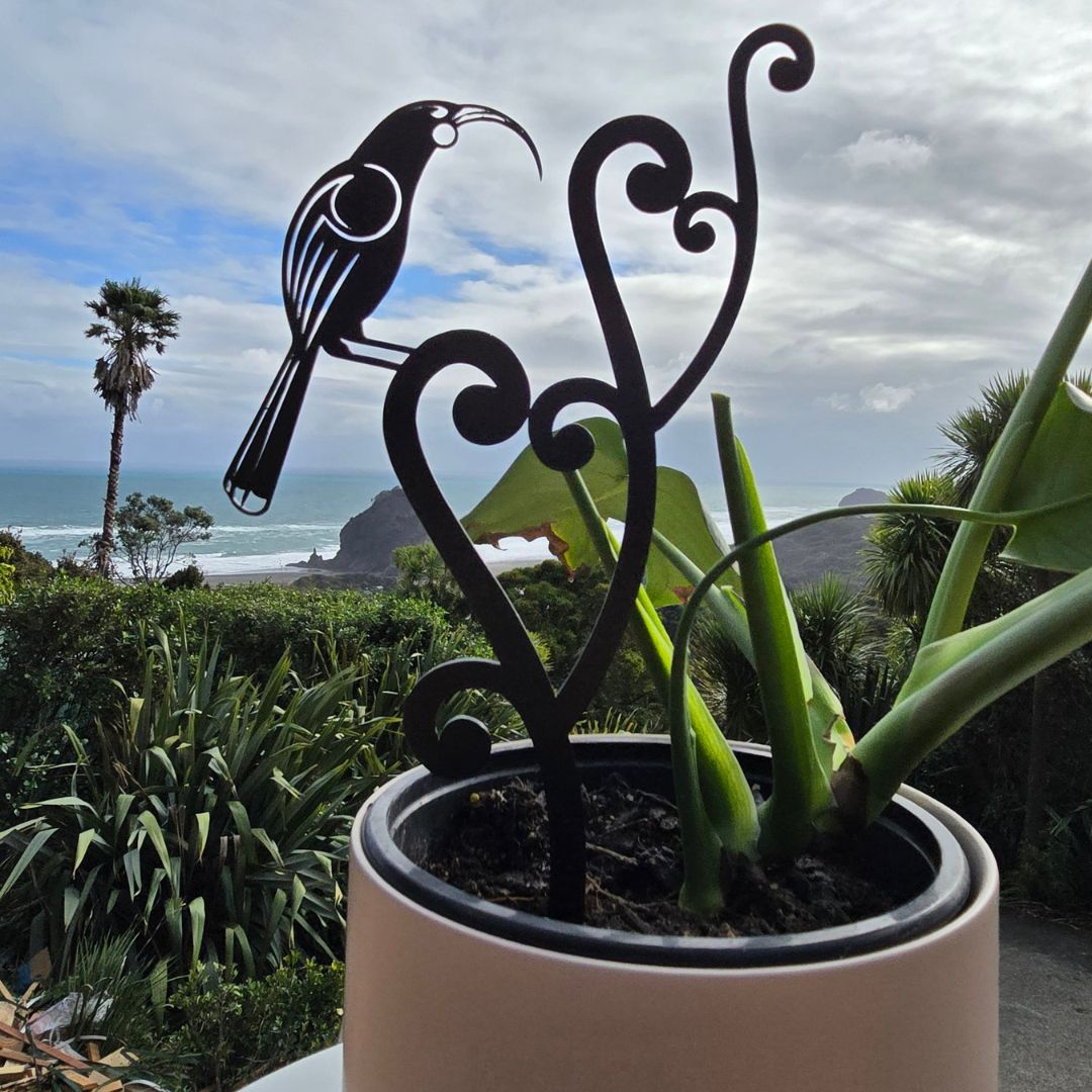 Huia Double Heart Fern Frond