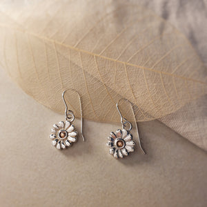 Mountain Daisy Earrings, Silver